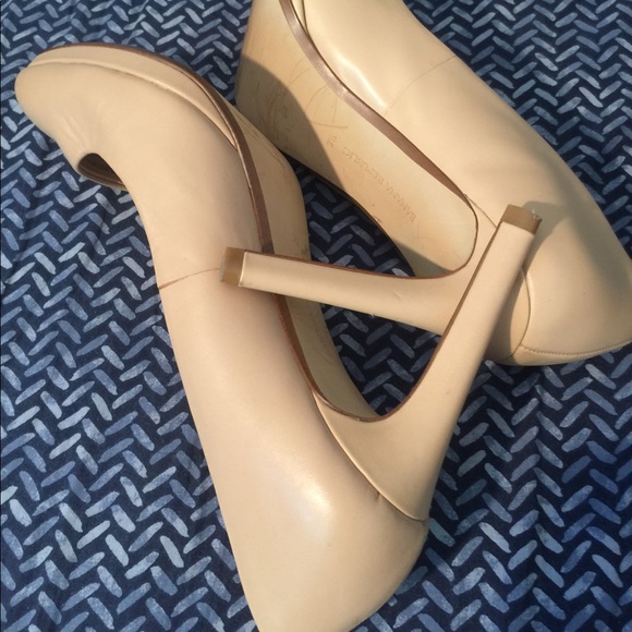 Heels - Picture 3 of 3